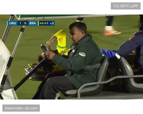 巴西国家队再度爆发矛盾,球员推搡被拍到